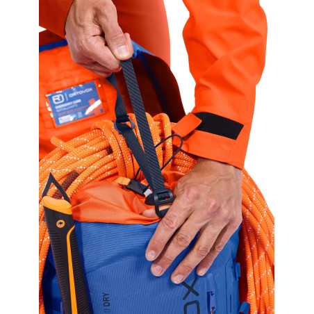 Acheter Ortovox - Peak 40 Dry sac à dos d'alpinisme étanche debout MountainGear360
