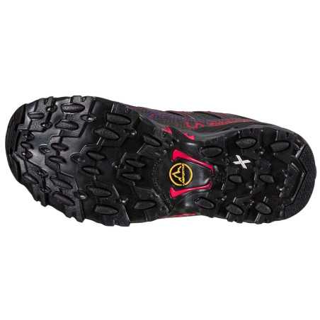 Compra La Sportiva - Ultra Raptor II Gtx Donna Carbon / Love Potion, scarpa trail running su MountainGear360